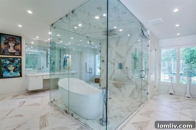 Lease the Bud Oglesby Estate: An Iconic Backdrop for Neiman Marcus Catalogs 10 Luxurious and beautifully remodeled principal bathroom in a Dallas luxury home.