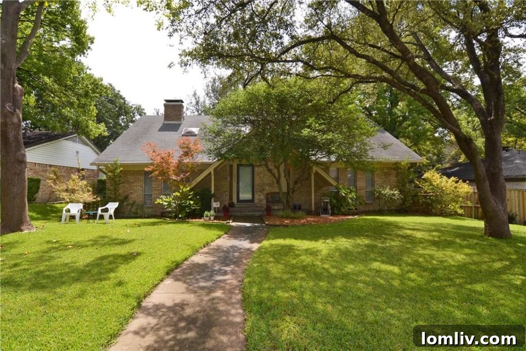 Vintage photo of 10920 Scotsmeadow Drive, Dallas TX, showing original design