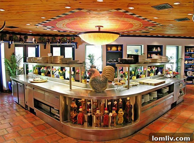 Phil Romano'nun Efsanevi Malikanesinde Krallar Gibi Yaşam 12 Romano Estate Original Kitchen Before Renovation