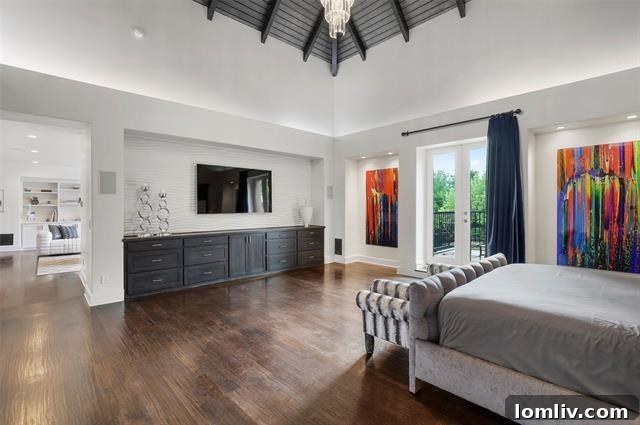 Phil Romano'nun Efsanevi Malikanesinde Krallar Gibi Yaşam 15 Modernized Strait Lane Estate Interior Hallway