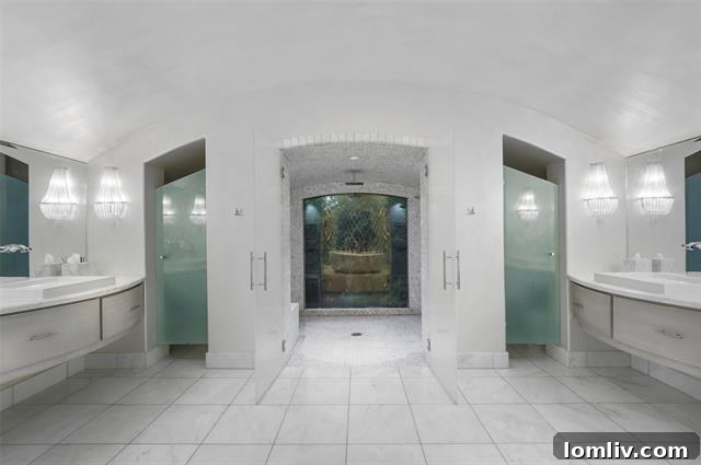 Phil Romano'nun Efsanevi Malikanesinde Krallar Gibi Yaşam 17 Strait Lane Estate Luxury Shower with Privacy Glass