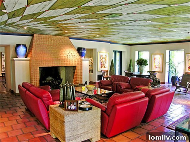 Phil Romano'nun Efsanevi Malikanesinde Krallar Gibi Yaşam 8 Original Ceiling Design Phil Romano Estate