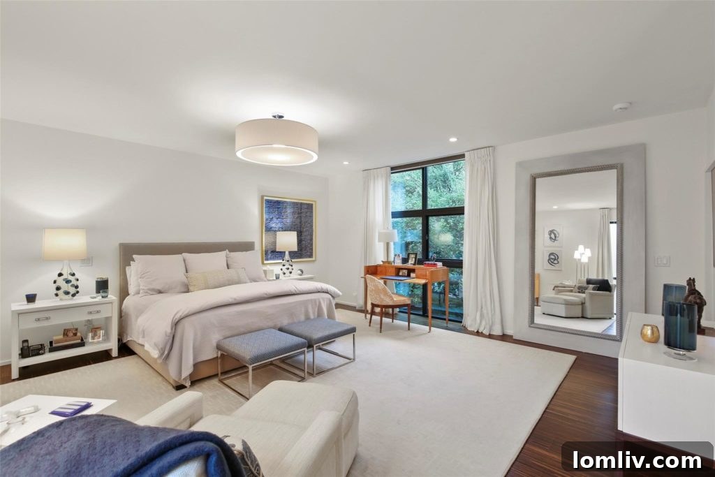 4321 Travis Interior Main Living Area