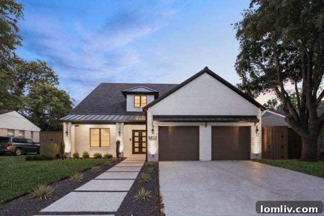 Exclusive custom home at 3842 Dunhaven Road in Midway Hollow, Dallas