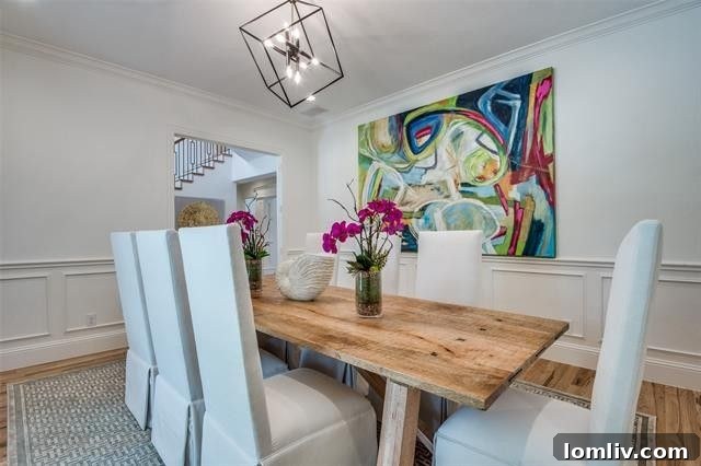 Elegant Dining Area with Chandelier in 11005 Lawnhaven