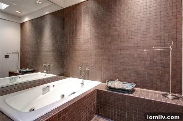 Master Bathroom with Soaker Tub