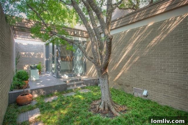 Spacious Master Bathroom Cabinetry