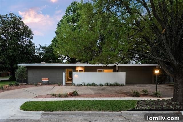 Architecturally significant Midcentury Modern home in Dallas, designed by Arch Swank and reimagined by Modern Living
