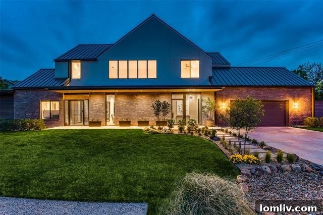 Bluffview Luxury Home Exterior - 8401 Linwood Avenue, Dallas