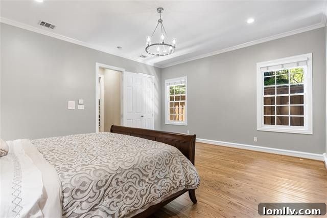 Beautifully Renovated Owner's Bathroom with Modern Fixtures 3451 Shenandoah Street