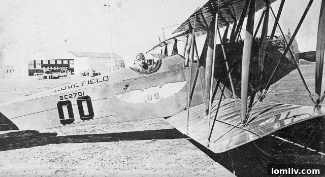 Dallas Love Field Biplane