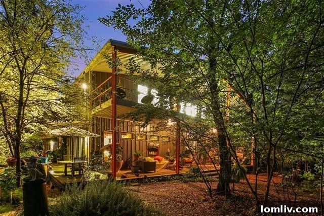 Serene view of the sprawling 4.25-acre property in Poetry, Texas