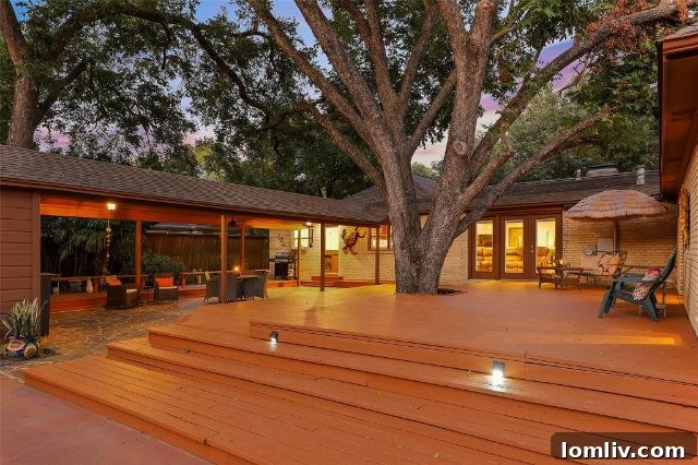 Stunning Saltwater Pool with Integrated Bistro