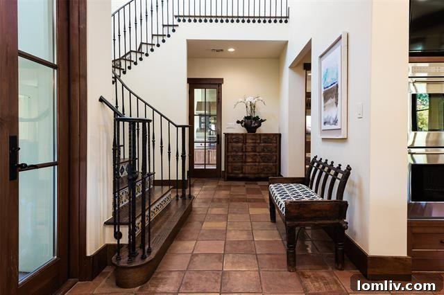 Görkemli Akdeniz Rönesansı Malikane 9 Mediterranean Revival Interior Details