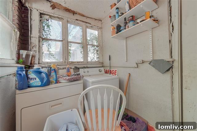 Overview of the second-floor master bathroom