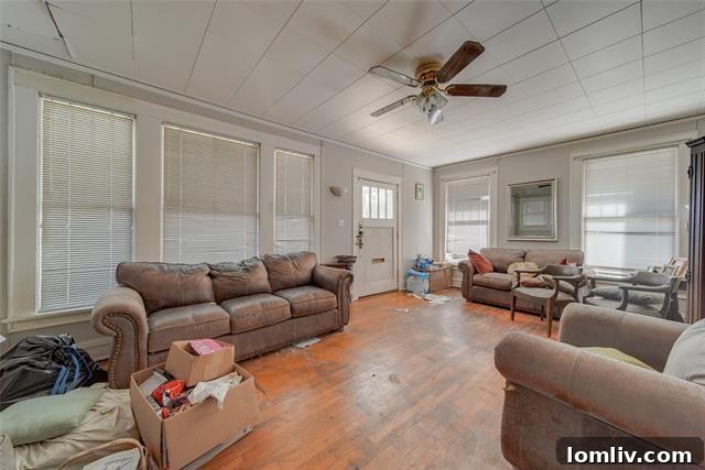 Exterior view of 3142 College Avenue in Fort Worth, showing potential