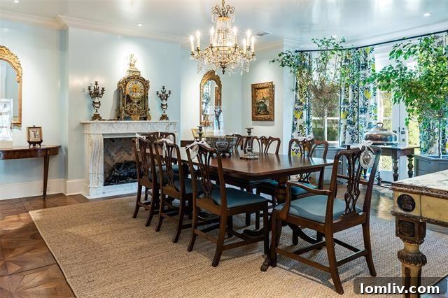 Bright and Inviting Kitchen with Modern Appliances