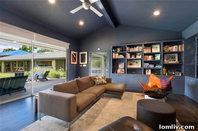 Seamless transition from kitchen to dining area
