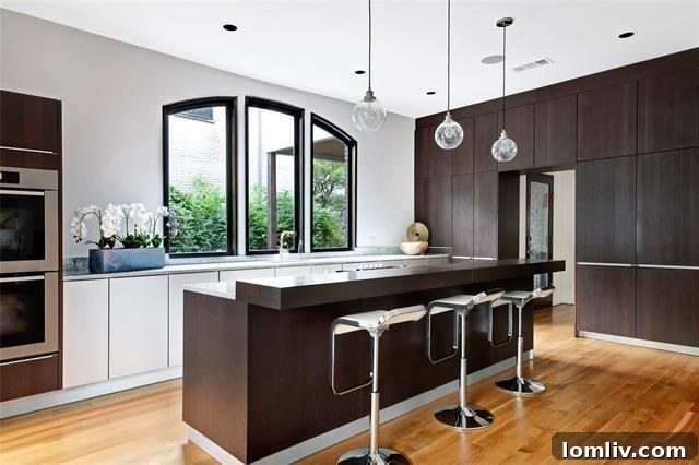 Elegant Dining Area for Hosting