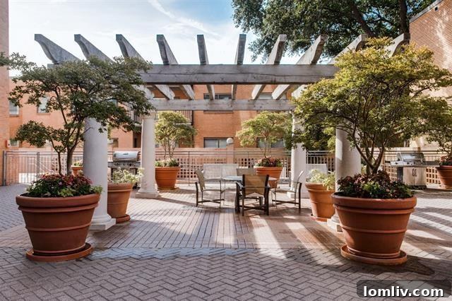 Crestpark Condos Dallas exterior