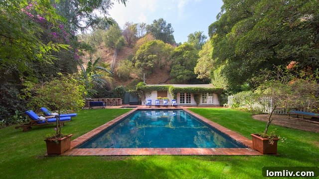 Michelle Pfeiffer's Former Pacific Palisades Estate
