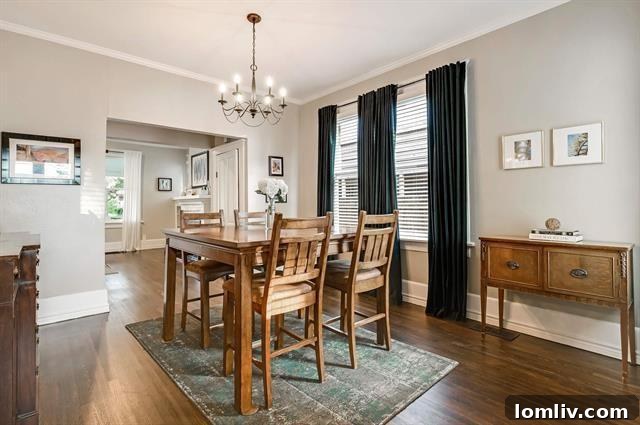 Munger Place: High Style, Smart Buys 11 64254a85c3e45b9864172bba2d1f96ccl-m1245935961od-w1024_h768