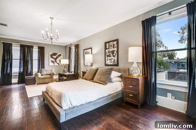 Munger Place: High Style, Smart Buys 12 64254a85c3e45b9864172bba2d1f96ccl-m1245935961od-w1024_h768