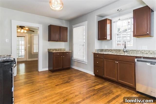 Munger Place: High Style, Smart Buys 5 64254a85c3e45b9864172bba2d1f96ccl-m1245935961od-w1024_h768