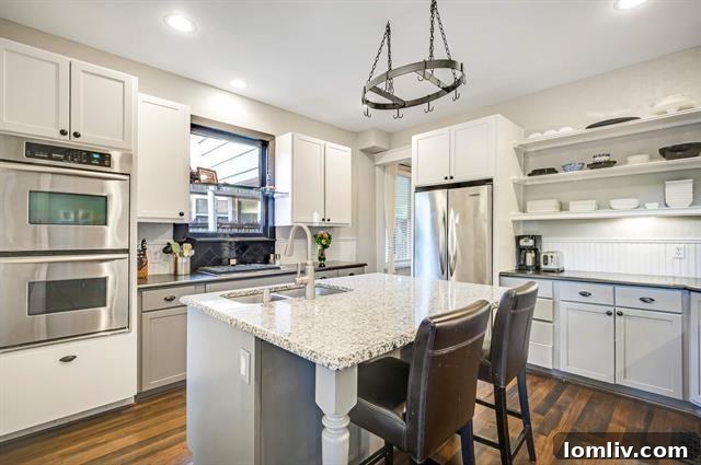 Munger Place: High Style, Smart Buys 10 64254a85c3e45b9864172bba2d1f96ccl-m1245935961od-w1024_h768