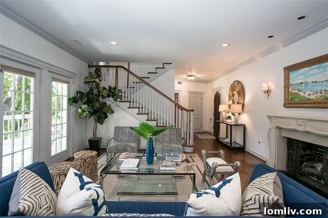 Fort Worth Residence - Front Entry