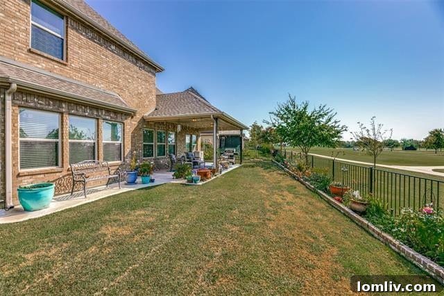 Royse City For Real 5 f3b6bc8eee928733960cbf5a5a272f92l-m3768164050od-w1024_h768