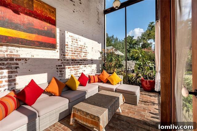 Screened Porch Overlooking Lush Backyard of Dallas Home