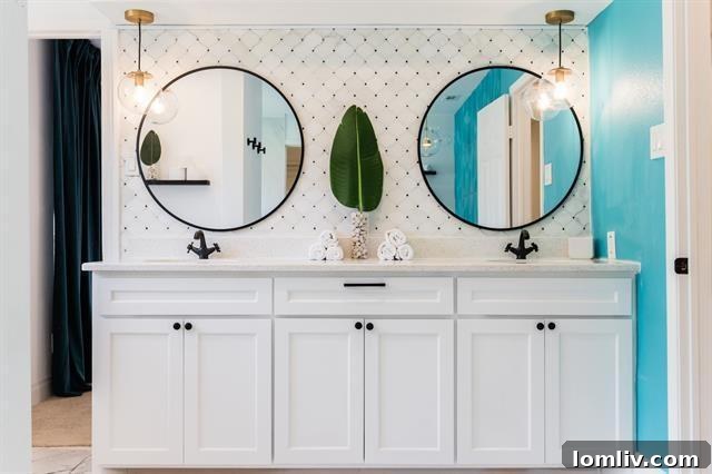 Luxurious Home Bar Entertainment Area