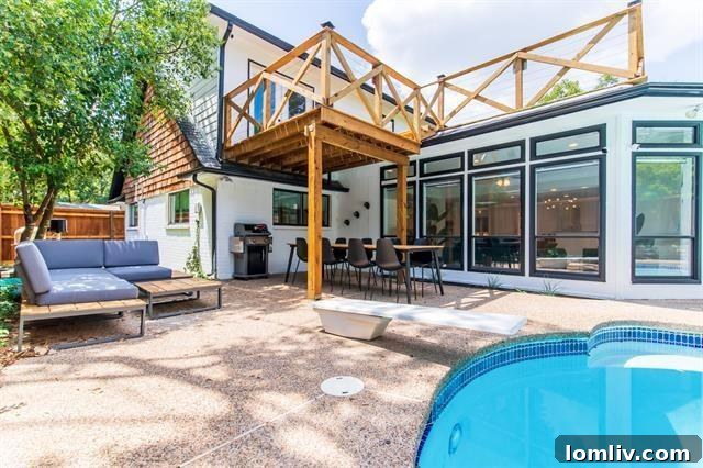 Outdoor Patio and Pool Lake Highlands