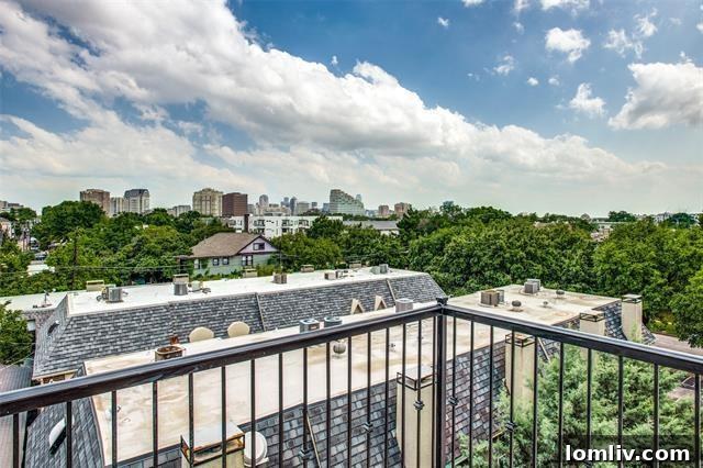 SOHIPs Hottest Discovery A Short-Lived Chance 10 Rooftop Deck with Dallas Downtown Skyline Views