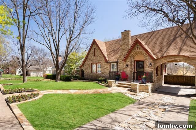 Hollywood Heights Timeless Tudor Treasure 3 exteriorcenter