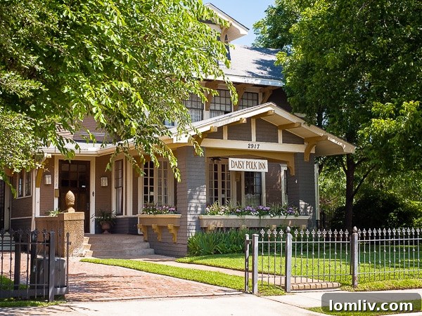Historic Daisy Polk Inn Exterior