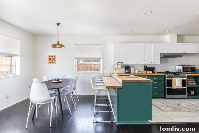 Elegant main bathroom with contemporary finishes