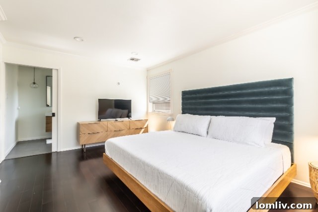 Spacious secondary bathroom