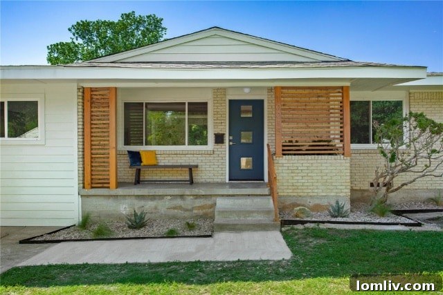 Paige Poupart's Mid-Century Modern Casa View Haven Remodel