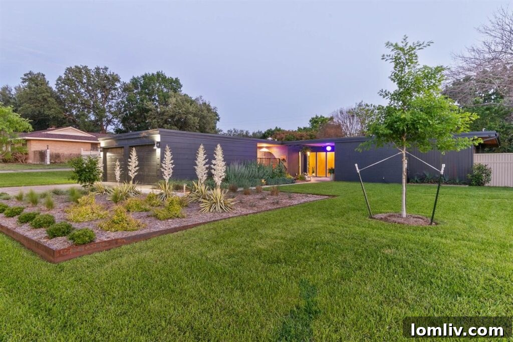 17-3717-Wedgway-Dr-Twilight-17-1024x683