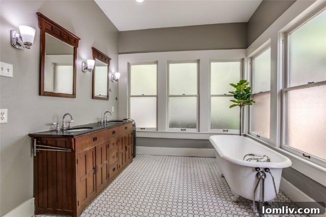 Spa-Like Luxury: The Primary Bathroom at 214 N Edgefield
