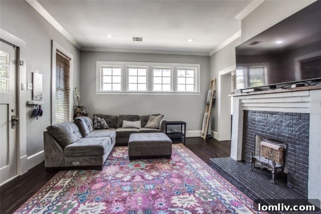 Architectural Details and Thoughtful Design at 214 N Edgefield Winnetka Heights