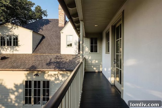 4214 Manning Lane - Interior Staircase