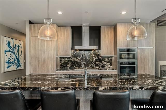 Modern Kitchen and Dining Area with Views in Dallas
