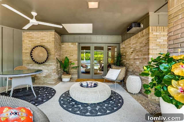 Elegant patio area for alfresco dining and entertaining at 5511 Royal Lane