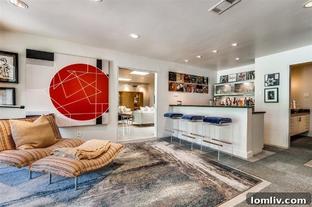 Luxurious primary bathroom with modern fixtures in 5511 Royal Lane