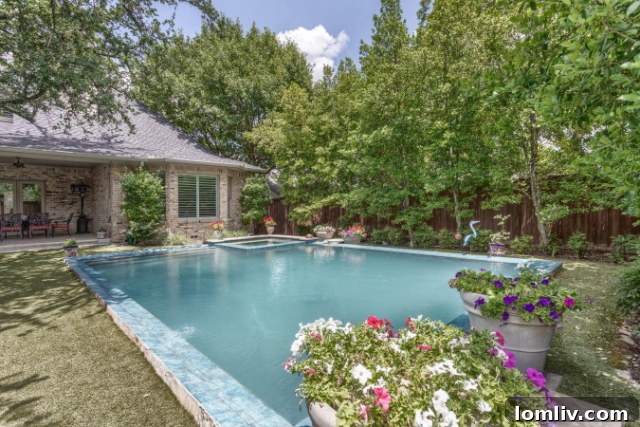 Backyard Luxury Pool 4832 Nashwood Lane Dallas