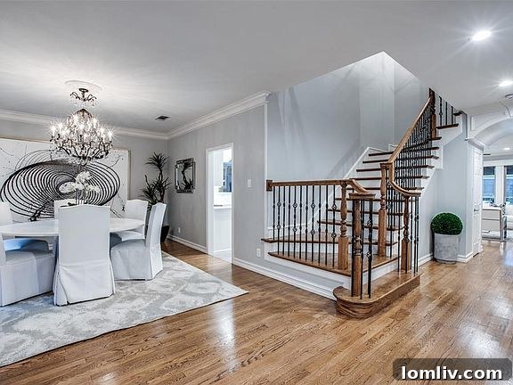 Charming Stucco Exterior of University Park Residence