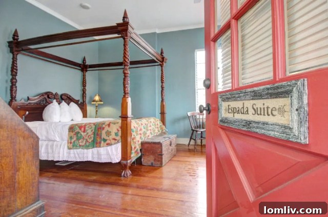 Inn on the Riverwalk Interior: Elegant Common Area for Guests